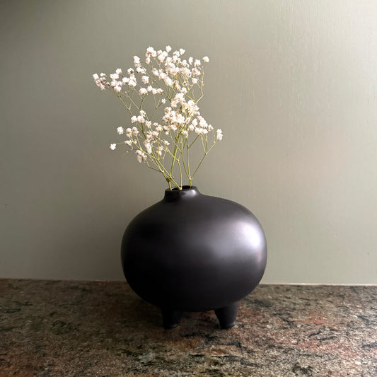 Noor Round Porcelain Vase