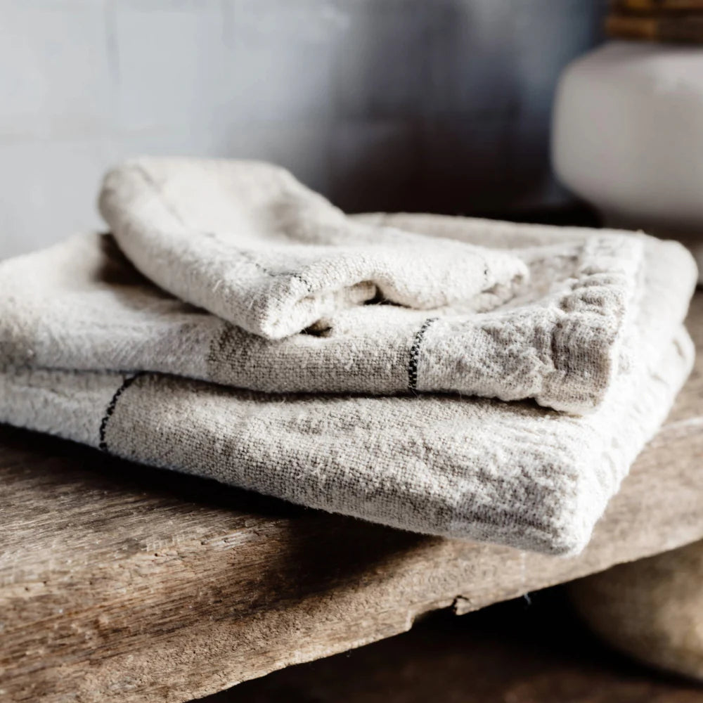 Retreat Linen Hand Towel (Set of 2)