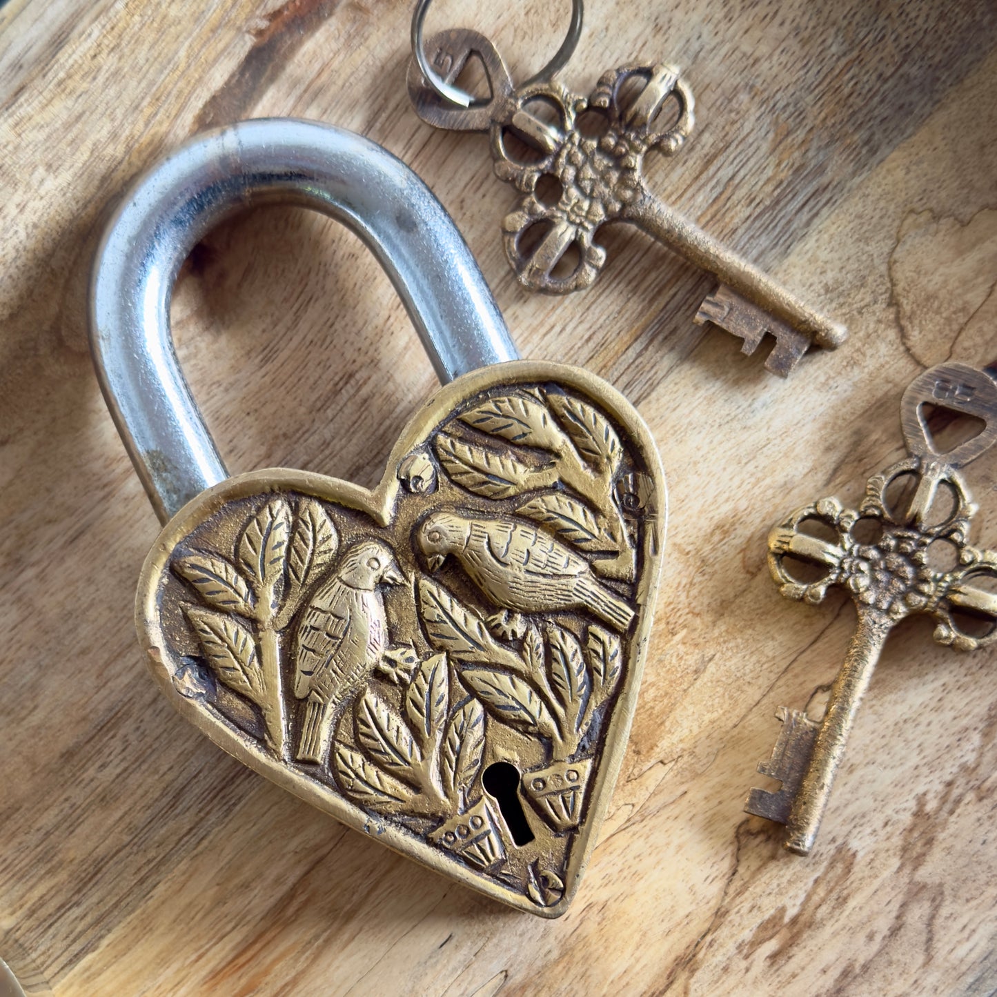Avia Brass Heart Lock